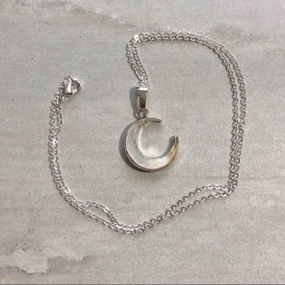 Carved Shell Crescent Moon Pendant Necklace - Picture 5 of 10
